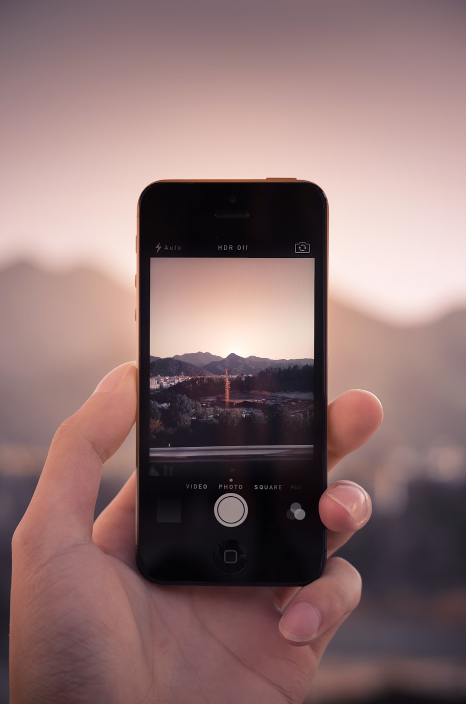 快连手机版苹果：一键加密上网，轻松突破网络限制，保护隐私更省电