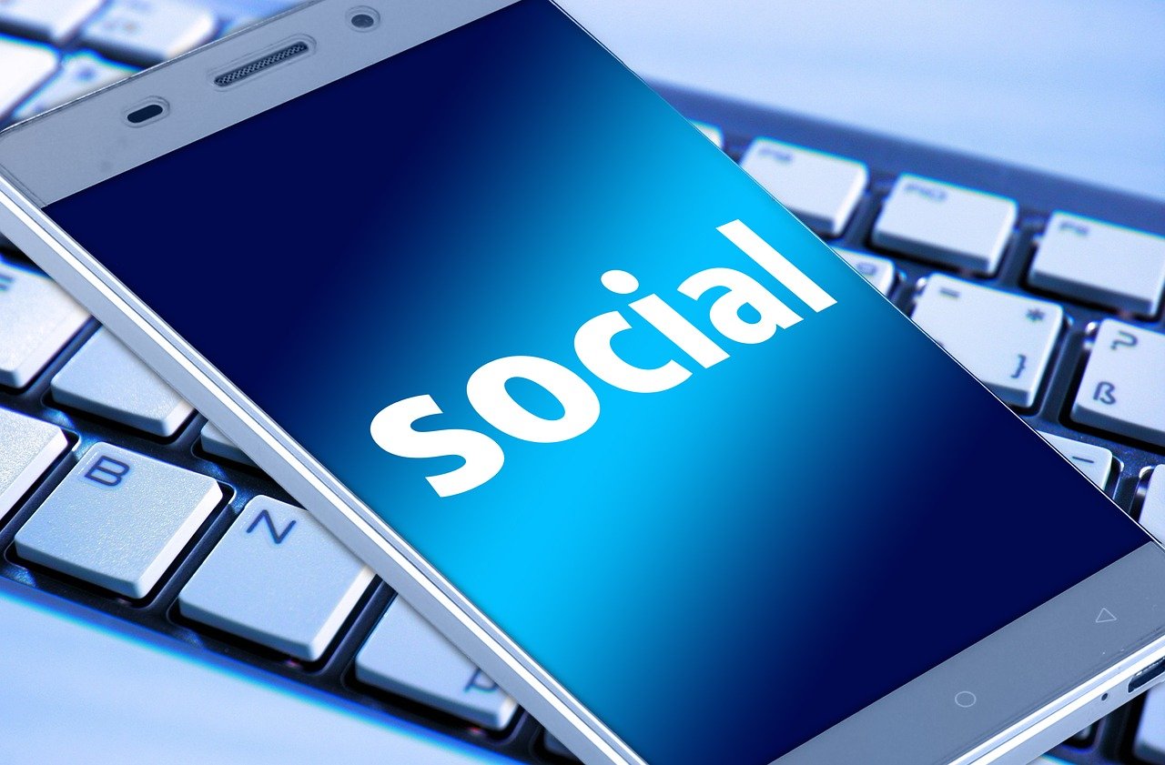 快连app好用吗？实测告诉你一键加速、安全加密的真实体验